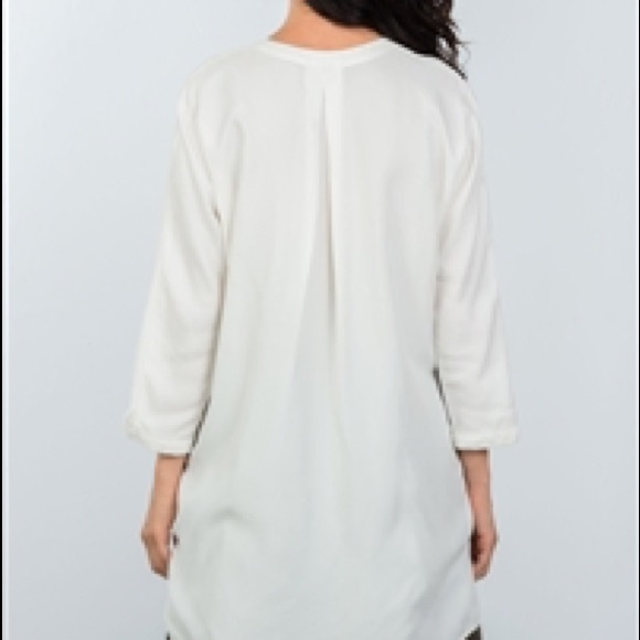 Last- Oversized longline cupro material button up top - Picture 4 of 4